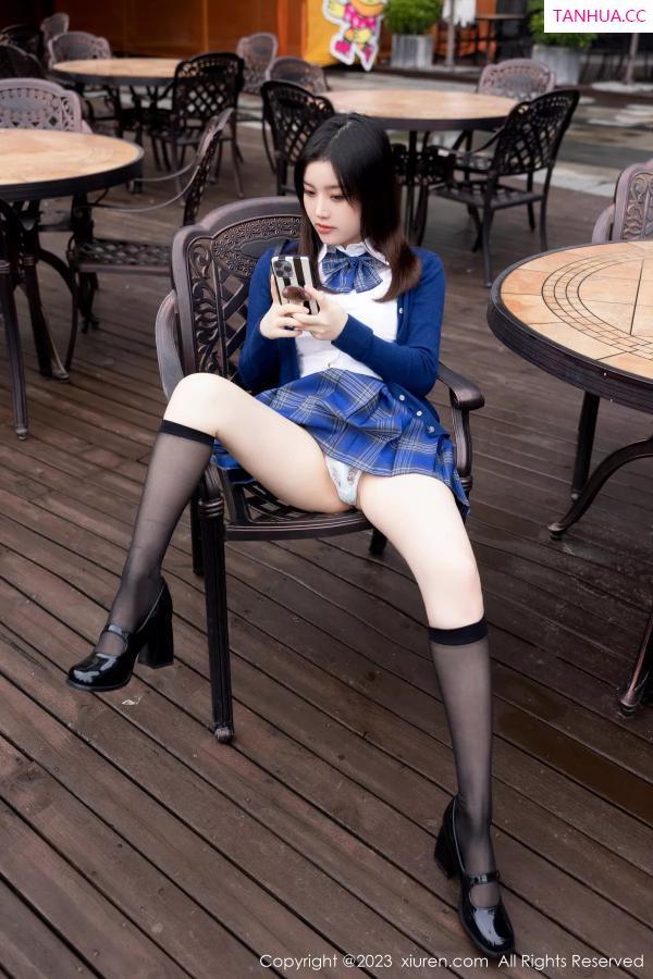 豆瓣酱  [XiuRen]高清写真图 2023.12.01 No.7754 豆瓣酱 丝袜美臀第9张图片